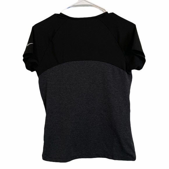 NIKE Golf Black V-Neck Short Sleeve Top Small - Picture 4 of 4